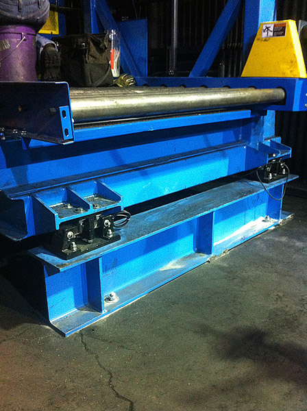 Powered Roller Conveyor over Vibrating Grid Deck Table