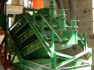 3 screen deck configuration for mineral processing