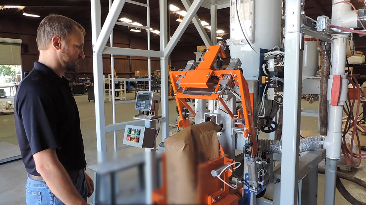 Automatic Depalletizing and Emptying of Bagged Raw Materials: Robot-based  and AI-Supported - Food Marketing Technology