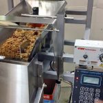 granola filling machine for clusters and chunks