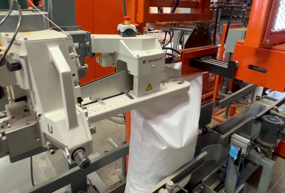 bag sewing conveyor for 50 lb bags