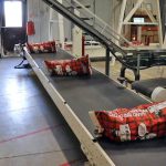 008-bag-handling-conveyor-for-medium-high-speed-gantry-palletizer-system