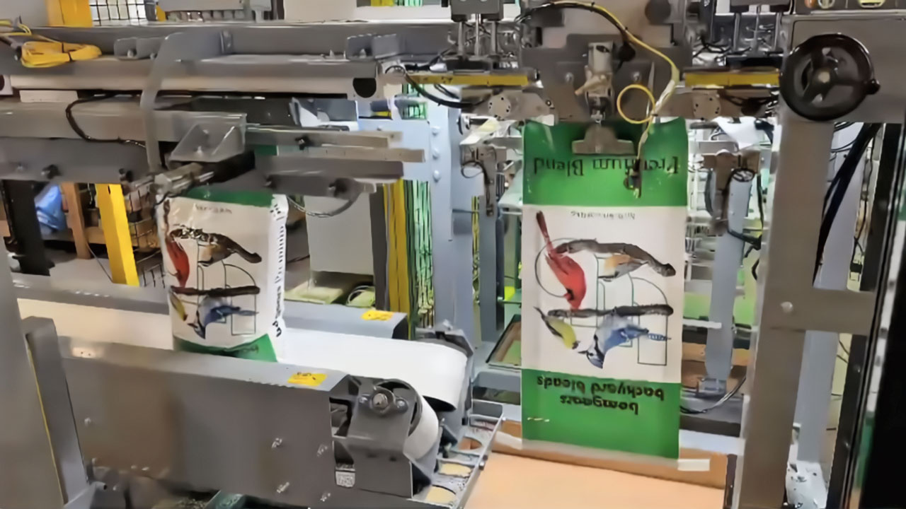 Automatic Bagging Machine for 20, 30, 40 lbs bird seed