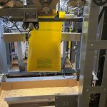 automatic-bag-placer-for-bags-of-fertilizer